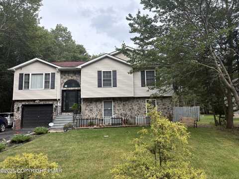 412 Scotch Pine Drive, Pocono Summit, PA 18346