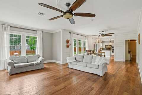 620 Glenwood, Picayune, MS 39466