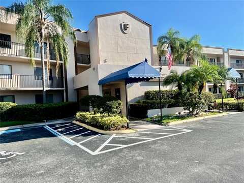 9767 N Belfort Cir, Tamarac, FL 33321