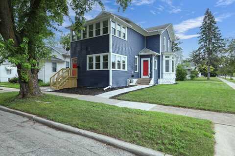 553 W 16TH Avenue, OSHKOSH, WI 54902