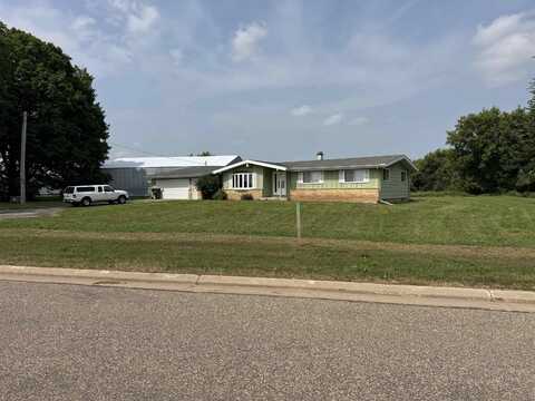 2333 RUNWAY Drive, WAUPACA, WI 54981