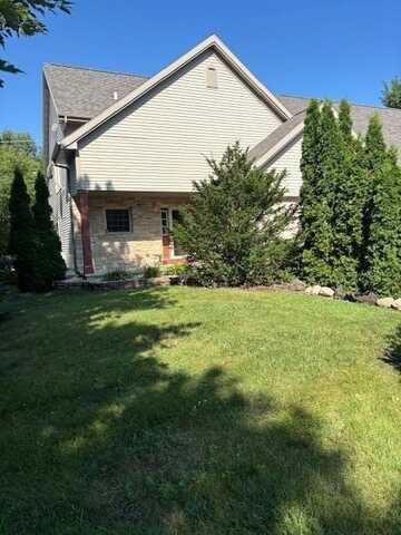 150 HILLSIDE Circle, FOND DU LAC, WI 54937