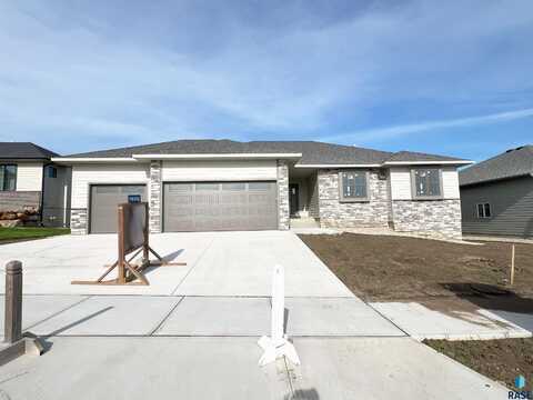 2605 S Galena Ave, Sioux Falls, SD 57110