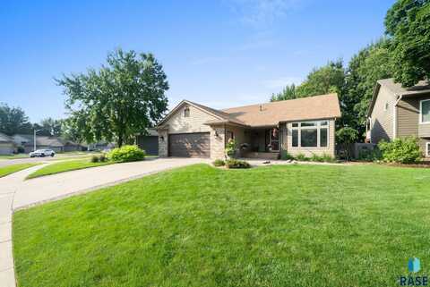 5117 E Blueridge Dr, Sioux Falls, SD 57110