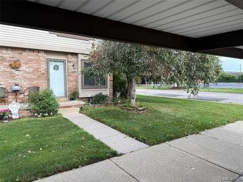 16880 Kingsbrooke Drive, Clinton Township, MI 48038