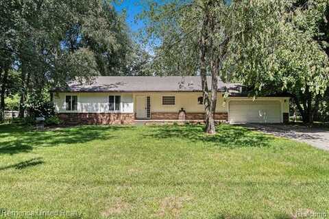 1840 Copperbell Drive, Commerce Township, MI 48390