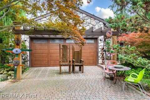 5236 Patrick Road, West Bloomfield, MI 48322