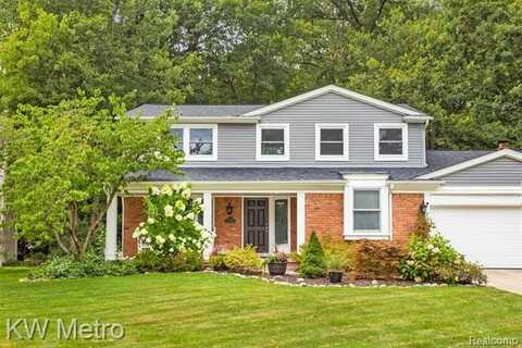 635 Timberline Drive, Rochester Hills, MI 48309