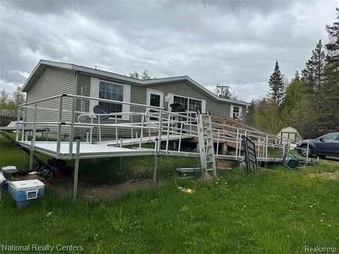 3106 US HIGHWAY 2 GULLIVER MI 49840, Gulliver, MI 49840