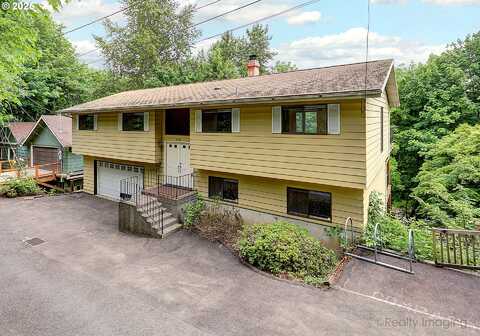 6902 SW 2ND AVE, Portland, OR 97219