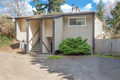 401 LINN AVE, Oregon City, OR 97045