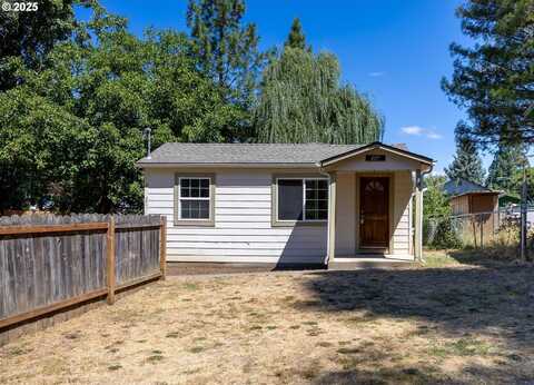 217 SE MILL ST, Myrtle Creek, OR 97457