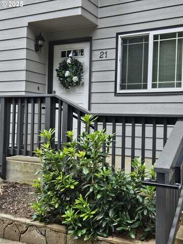 29650 SW COURTSIDE DR, Wilsonville, OR 97070
