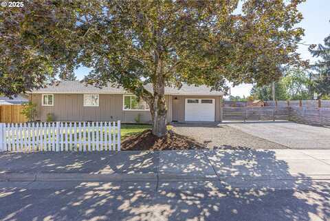 313 E POLK ST, Carlton, OR 97111