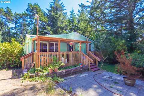 92692 CASCADE LN, Coos Bay, OR 97420