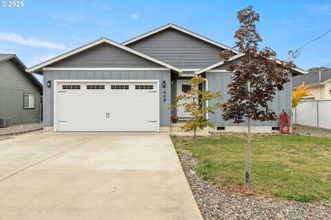 409 S STATE ST, Sutherlin, OR 97479