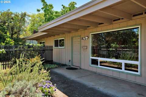 2130 GRANT ST, Eugene, OR 97405