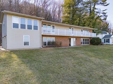 1909 Pelham DR, Roanoke, VA 24018