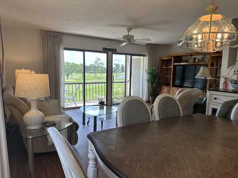18439 SE Wood Haven Lane, Jupiter, FL 33469
