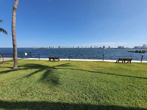 1050 Lake Shore 205 Drive, Lake Park, FL 33403