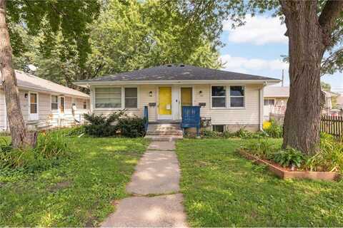 5104 Vincent Avenue N, Minneapolis, MN 55430