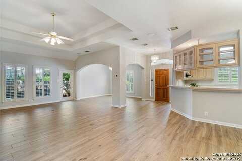 6 Oakwell Farms, San Antonio, TX 78218