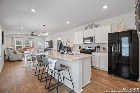 5221 Scoria, San Antonio, TX 78253
