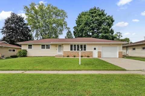 211 6th Street, Waunakee, WI 53597