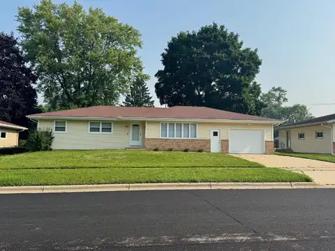 211 6th Street, Waunakee, WI 53597