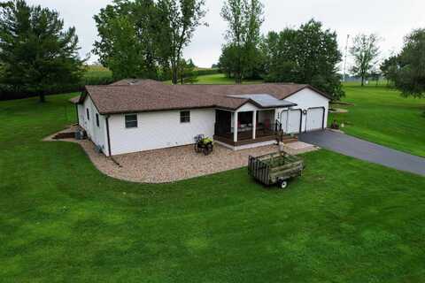 905 Valley View Drive, Lancaster, WI 53813
