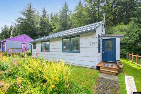 507 5th Street, Douglas, AK 99824