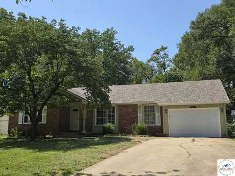 807 S 3rd, Clinton, MO 64735