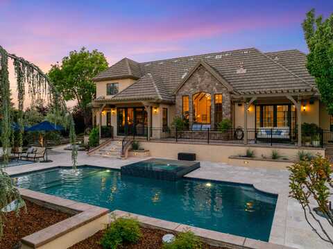 16300 Canto De Las Lupine Drive, Redding, CA 96001