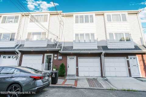 63 Avon Lane, Staten Island, NY 10314