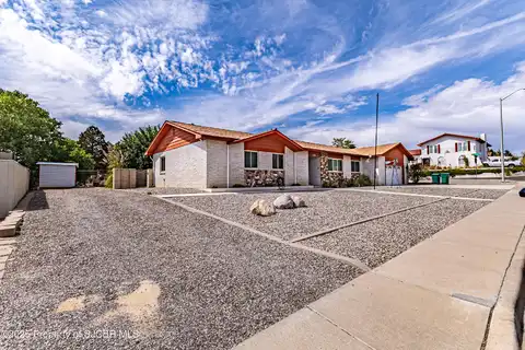 2413 N MUNICIPAL Drive, Farmington, NM 87401