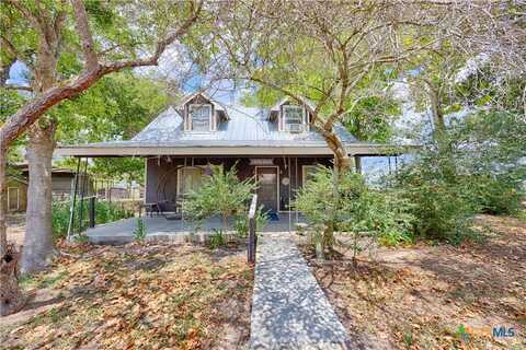 4422 Maeker Road, Flatonia, TX 78941
