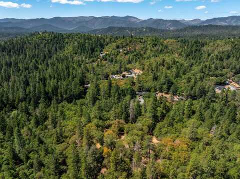 395 Stewart Road, Grants Pass, OR 97526