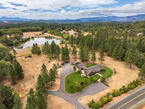 255 Mountain Paradise Drive, Grants Pass, OR 97526