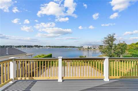 825 Hope Street, Bristol, RI 02809