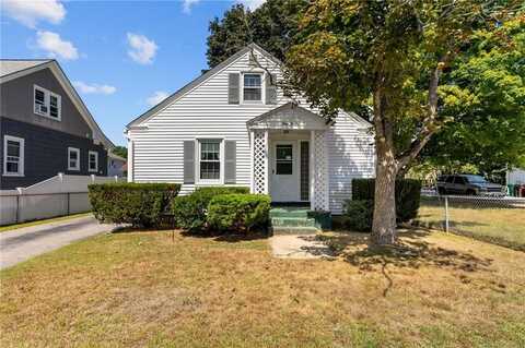 112 Oakton Street, Woonsocket, RI 02895