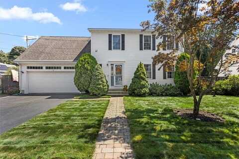 8 Mckay Court, Warwick, RI 02889