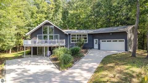 8413 Manitoba Street, Stanwood, MI 49346