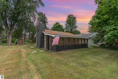 2945 E Henderson Lake Road, Prescott, MI 48756