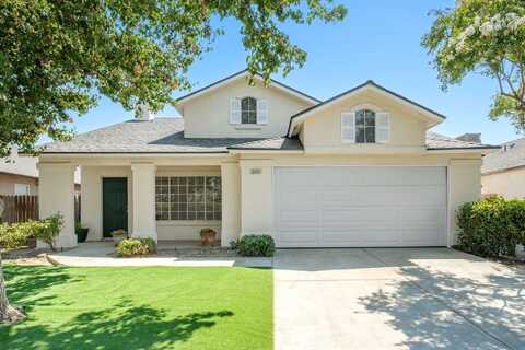 5483 W Roberts Avenue, Fresno, CA 93722