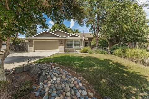 6022 W Howard Court, Visalia, CA 93277