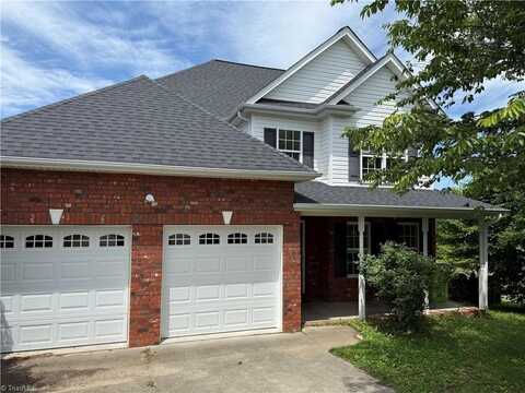 305 Cinnamon Way, Clemmons, NC 27012