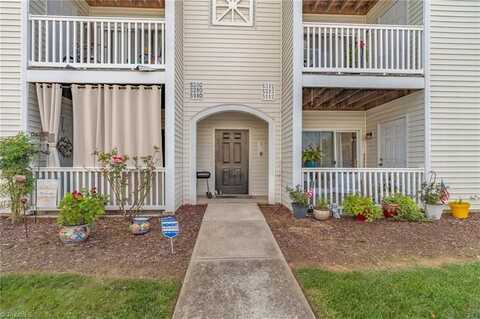 5112 Mcconnell Drive, Kernersville, NC 27284