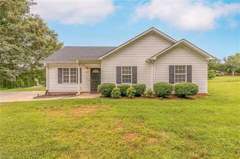 212 Eaglewood Lane, Winston Salem, NC 27127