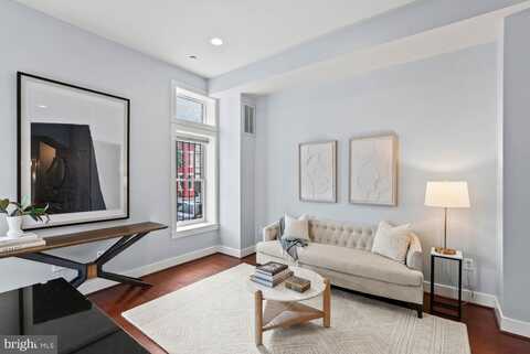 902 T STREET NW, WASHINGTON, DC 20001