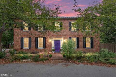 211 E HIGH STREET, SHEPHERDSTOWN, WV 25443